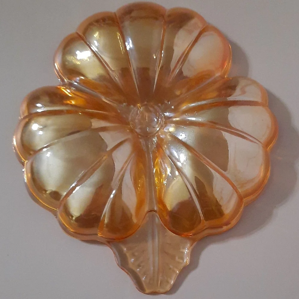 Vintage Jeannette Carnival Glass Marigold 3 Leaf Clover Candy/Nut Dish - Picture 4 of 6